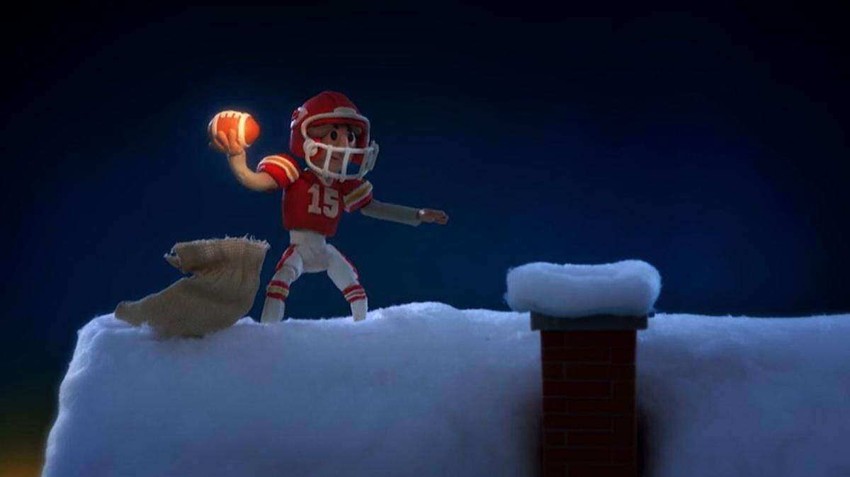 Patrick Mahomes delivers some Chiefs holiday cheer in a new claymation video from the team.
