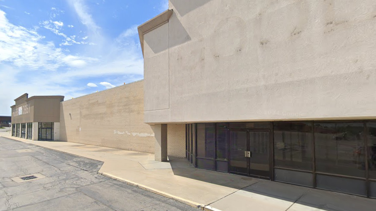 A new pickleball facility, gym and hardware store will replace a crumbling shopping strip in Olathe.