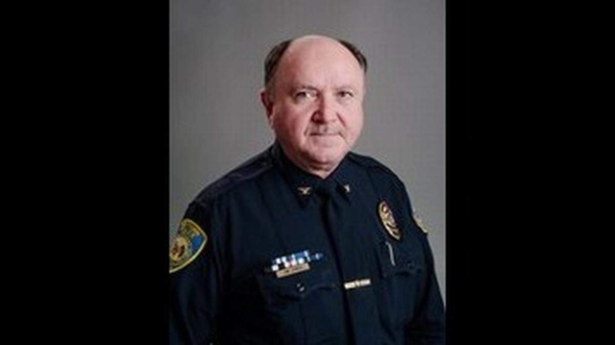 Raytown Police Chief Jim Lynch announced Tuesday he will retire effective Feb. 14 after 43 years with the department.