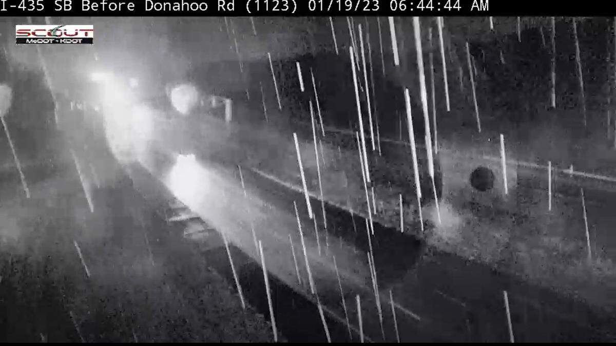 Light snow was falling along Interstate 435 in Wyandotte County near the Missouri River during Thursday morning’s rush hour, a traffic camera from the Kansas City Scout system showed. Any snow that does fall, however, is not expected to amount to much, according to the National Weather Service in Kansas City. The snow is expected to switch back over to rain before exiting by midday.
