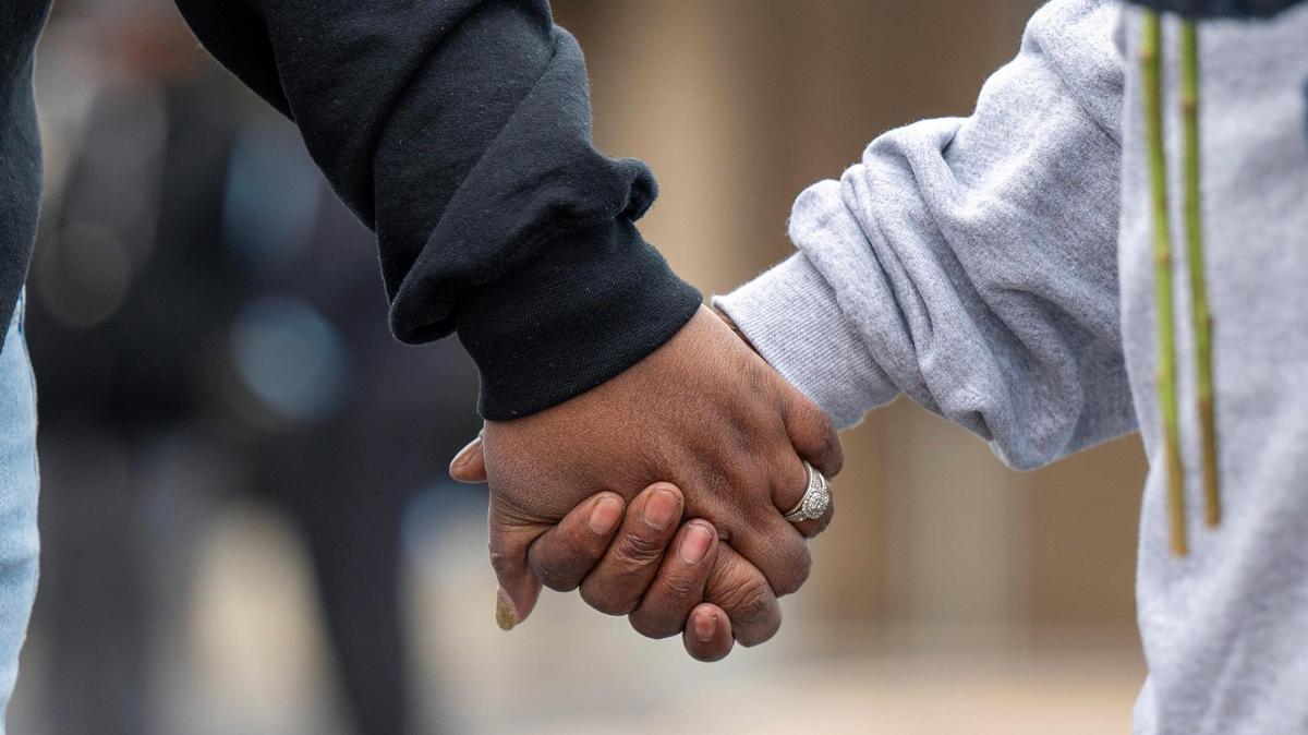 If you’re experiencing changes in your mood or thoughts, a counselor can help you deal with the stress.