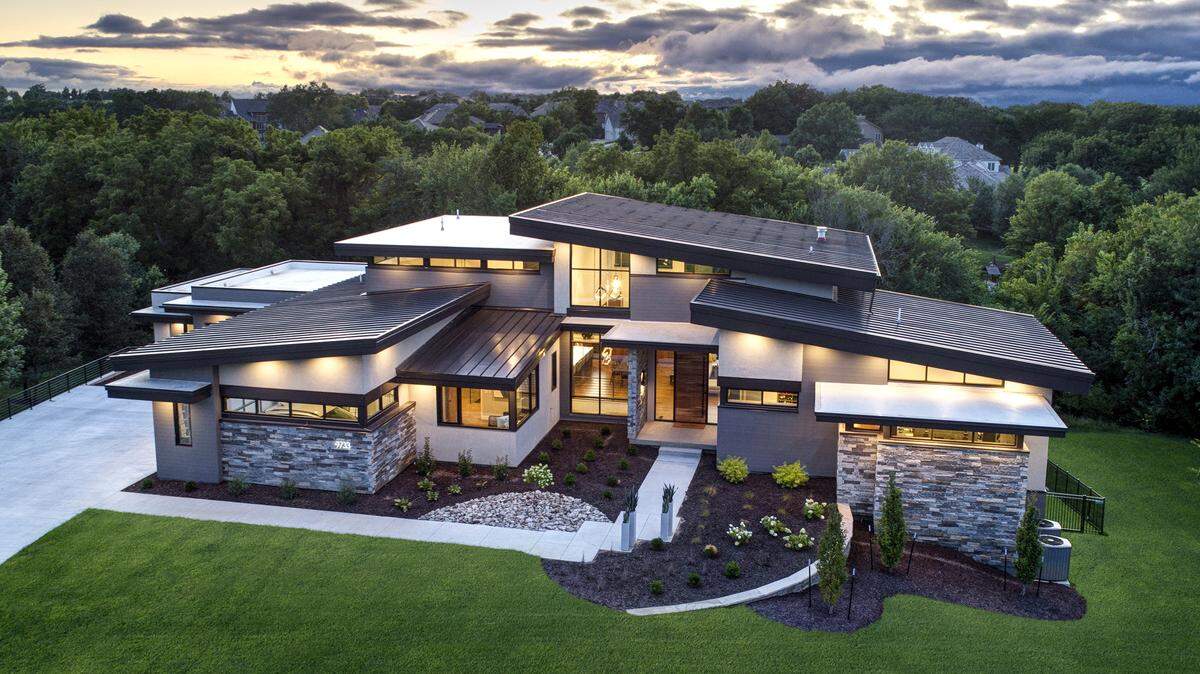 Acreage Lots provide the maximum flexibility to build your dream home and award-winning builders led by Homoly Design+Build welcome the opportunity to make your dream a reality.