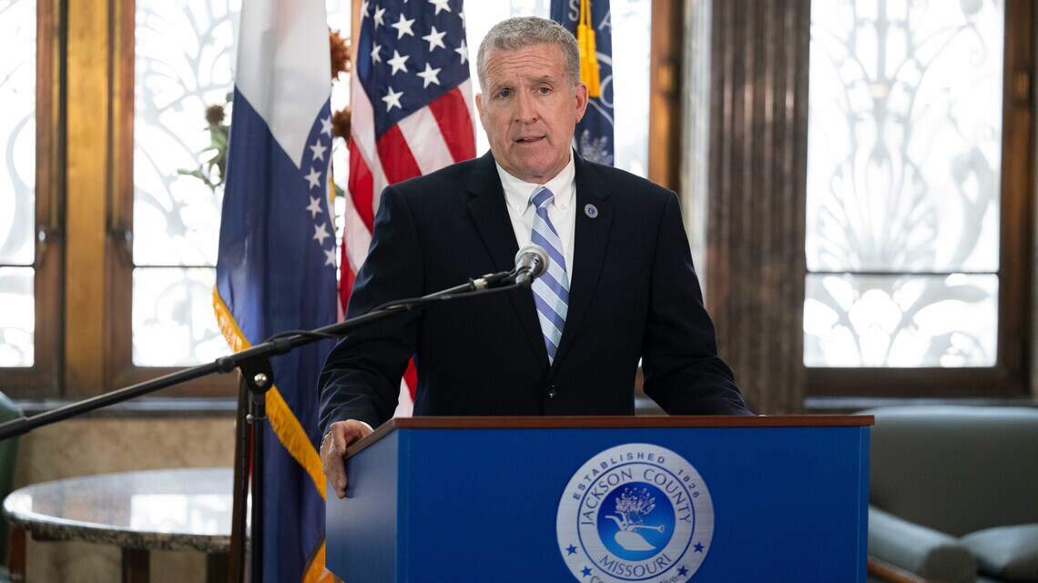 Jackson County executive apologizes for ‘stain’ on county, denies charges