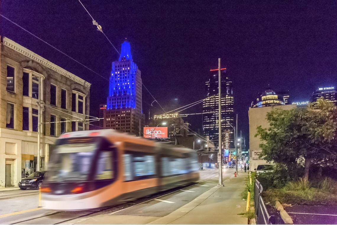 A streetcar makes its way down Main Street to the River Market.