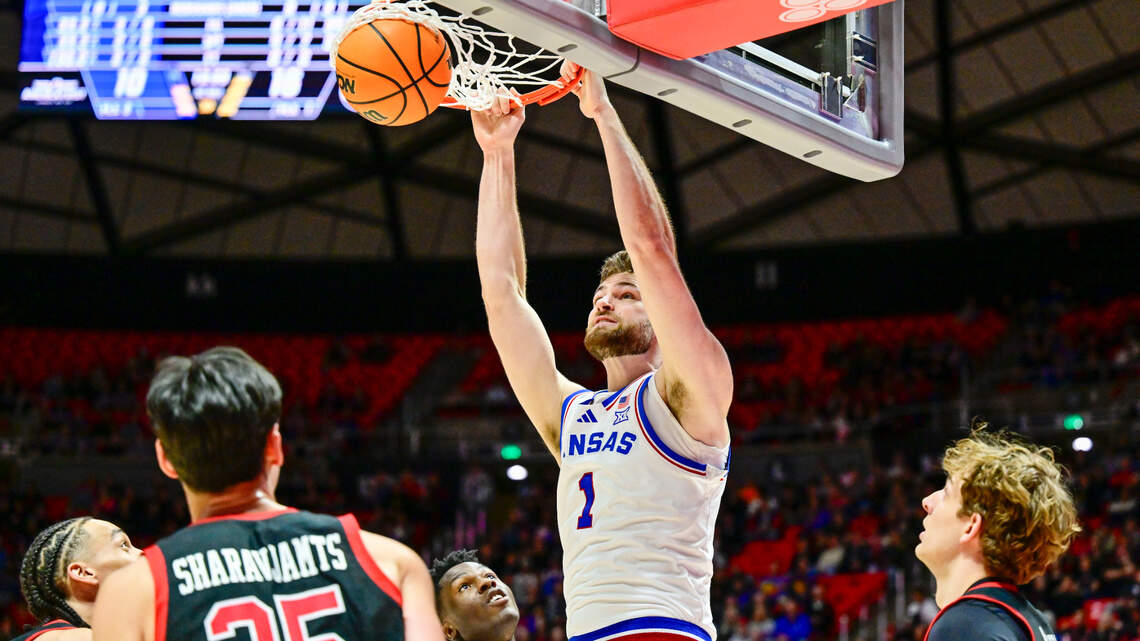 Former KU center Dickinson will be playing NBA Summer League basketball in Vegas