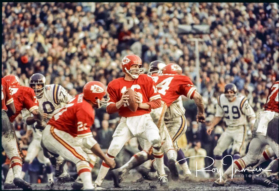 A photo of Len Dawson throwing a pass during Super Bowl IV