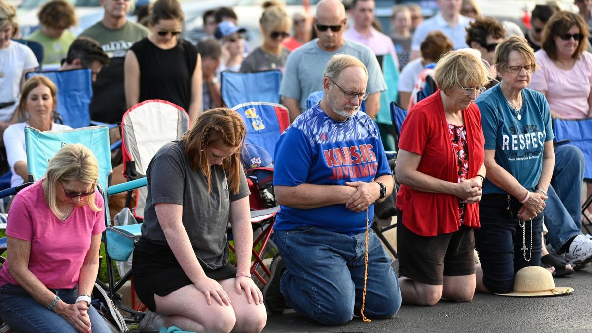 Cash, faith, politics at Mass: How the Catholic Church is fighting abortion rights in Kansas
