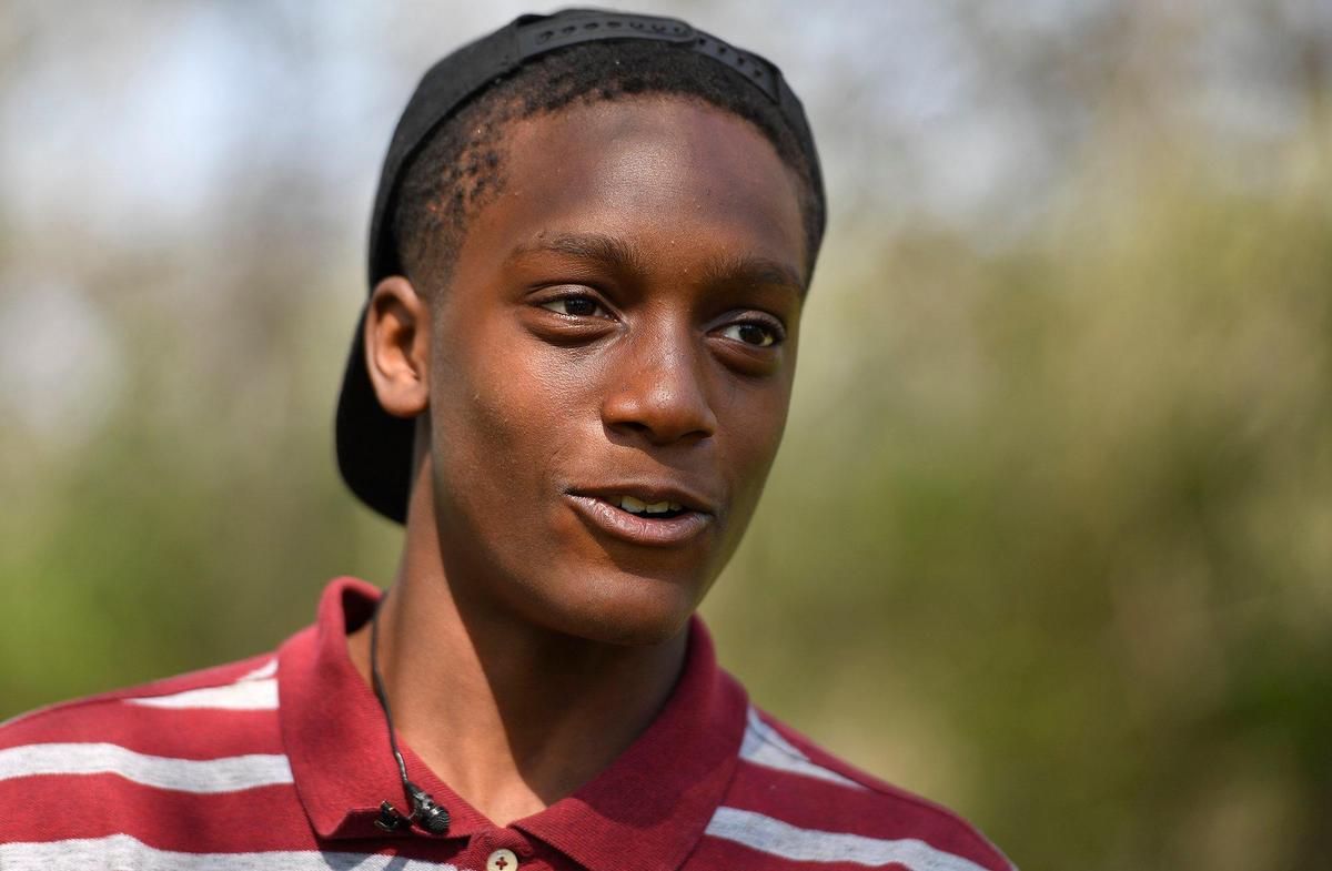 Angelo Jones, nephew of the late De’Andre Davis, spoke Monday afternoon about the death of his uncle. Davis was shot last Saturday night near East 43rd Street and Hardesty Ave., on Kansas City’s East side. He died Easter morning. Davis’ case was sent to the Jackson County Prosecutor but there are no charges at this time.
