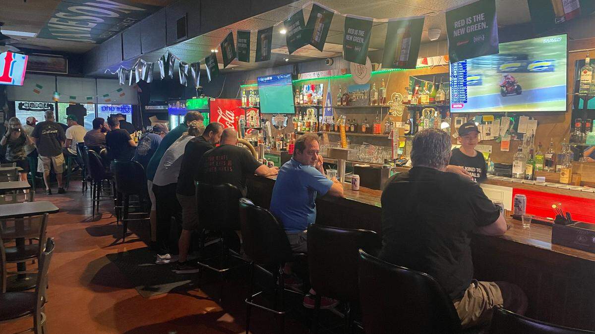 A crowd of regulars gathered Sunday night at Gilhouly’s after ownership announced the 39th Street bar would be closing.