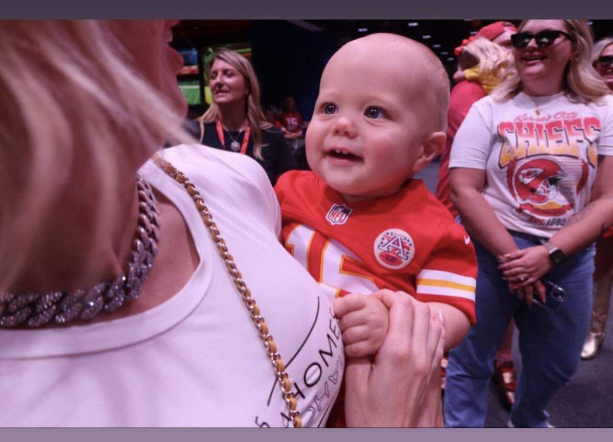 Bronze Mahomes took in his first Chiefs game on Sunday.