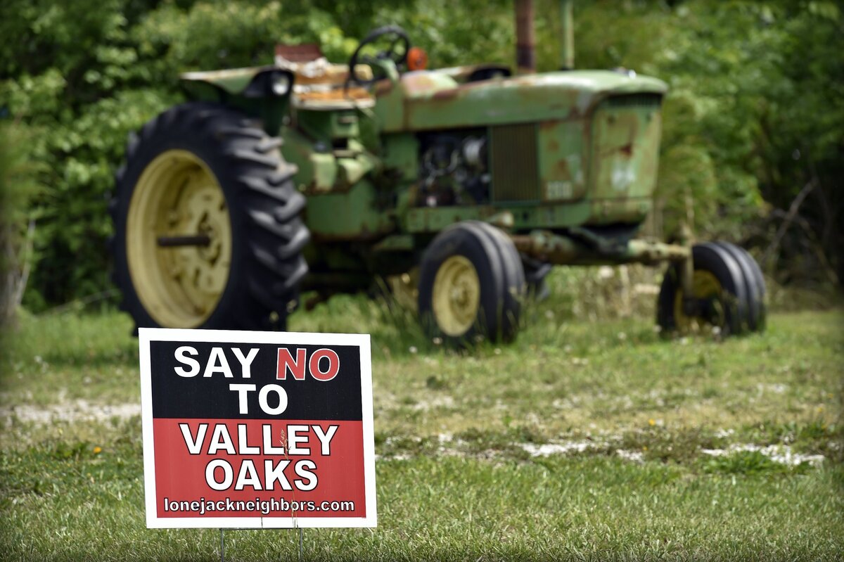 The proposed expansion of Valley Oaks Steak Co., feedlot, slaughterhouse and retail store, located east of Kansas City along U.S. highway 50 in Johnson County, Mo., divided the Lone Jack community.