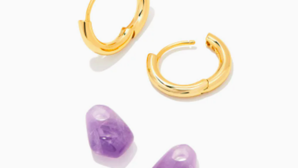 Kendra Scott will have a pop-up in the Legends Outlets.