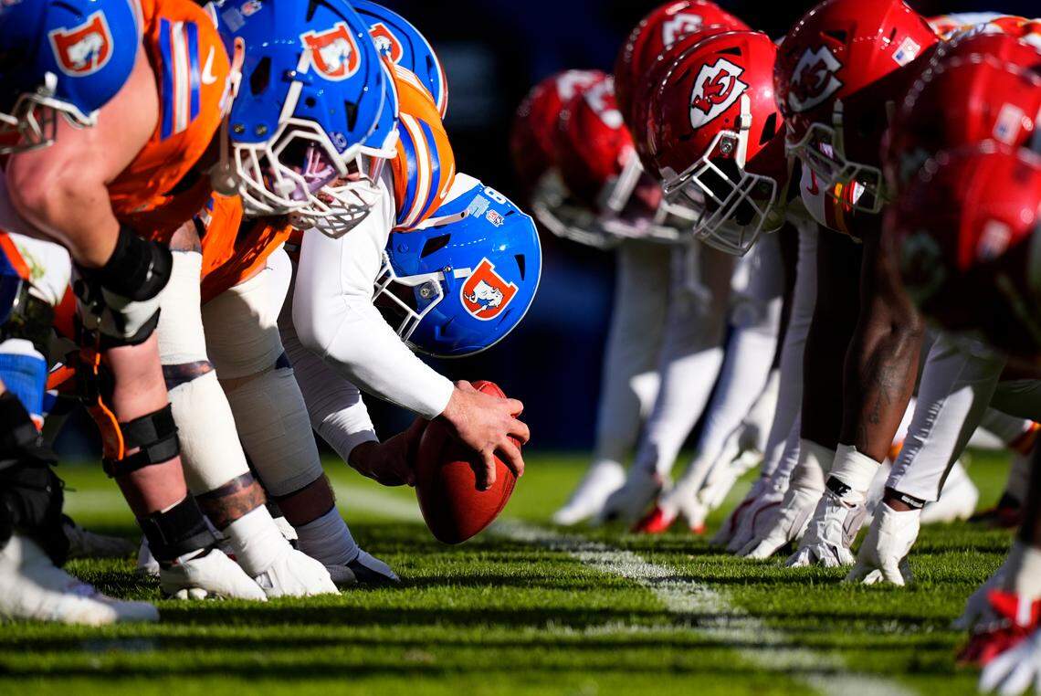 A look down the line of scrimmage during the Kansas City Chiefs’ NFL Week 18 game against the Broncos at Empower Field at Mile High in Denver on Sunday, Jan. 5, 2025.