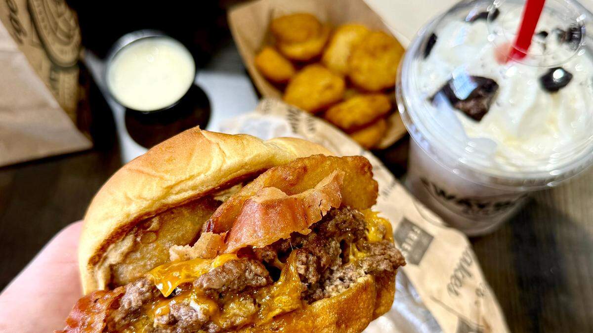 Wayback Burgers has opened a location in Kansas City, selling menu items like its bourbon burger (two beef patties, bacon, cheddar cheese, onion ring and bourbon mustard).
