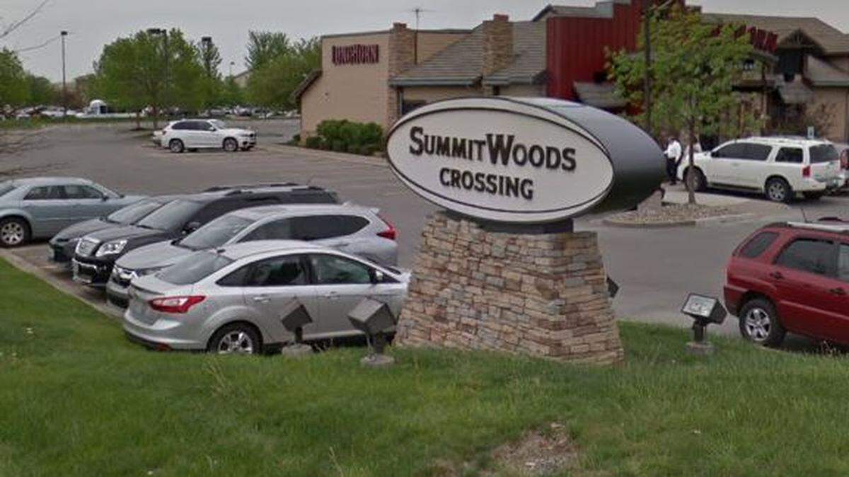 SummitWoods Crossing has filed suit against Freezing Rolls Thai rolled ice cream for not opening on time.
