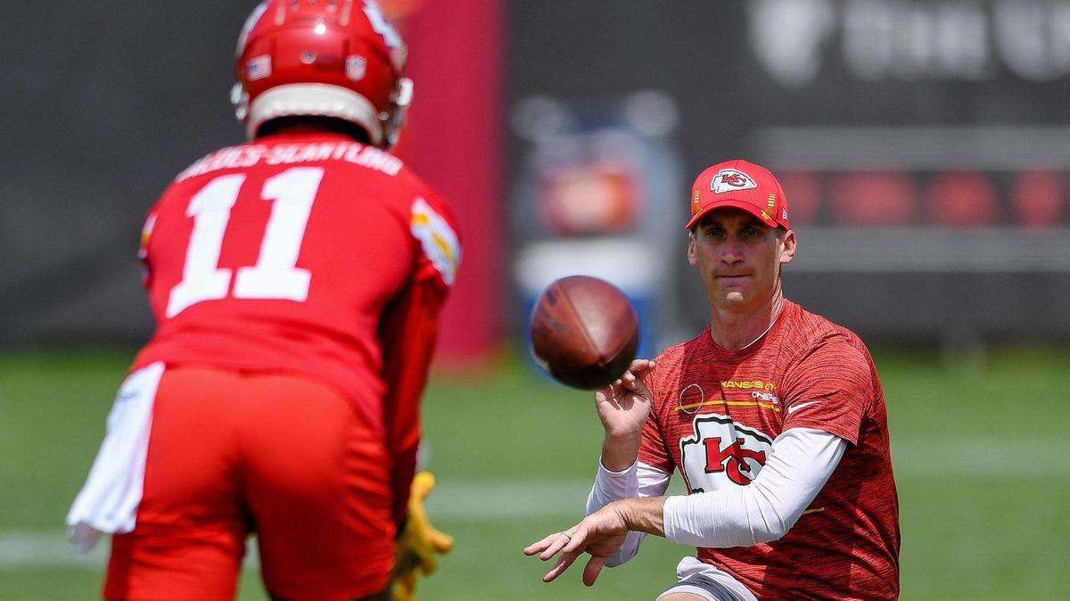 Kansas City Chiefs getting good look at retooled wide receiver corps during OTAs
