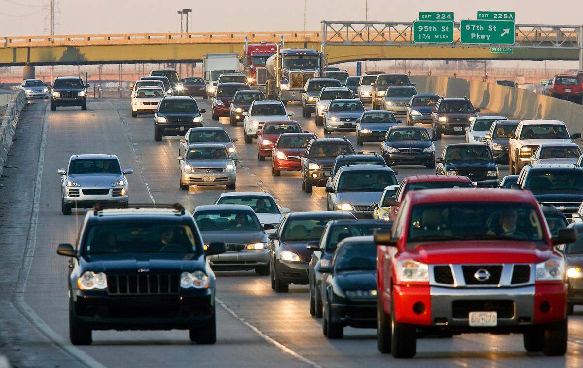 Can you get pulled over for speeding to pass someone in Kansas? Take a look at state law.