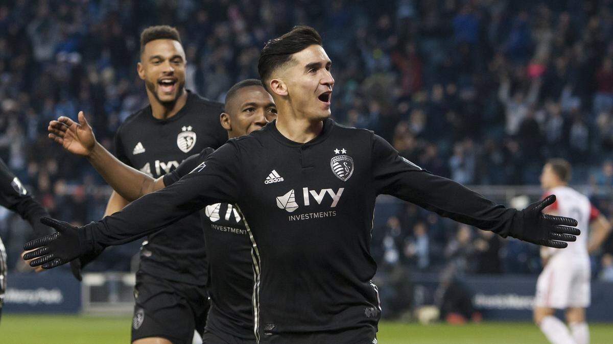 Sporting KC added to its stacked MLS midfield on Thursday by bringing back former designated player Felipe Gutierrez.