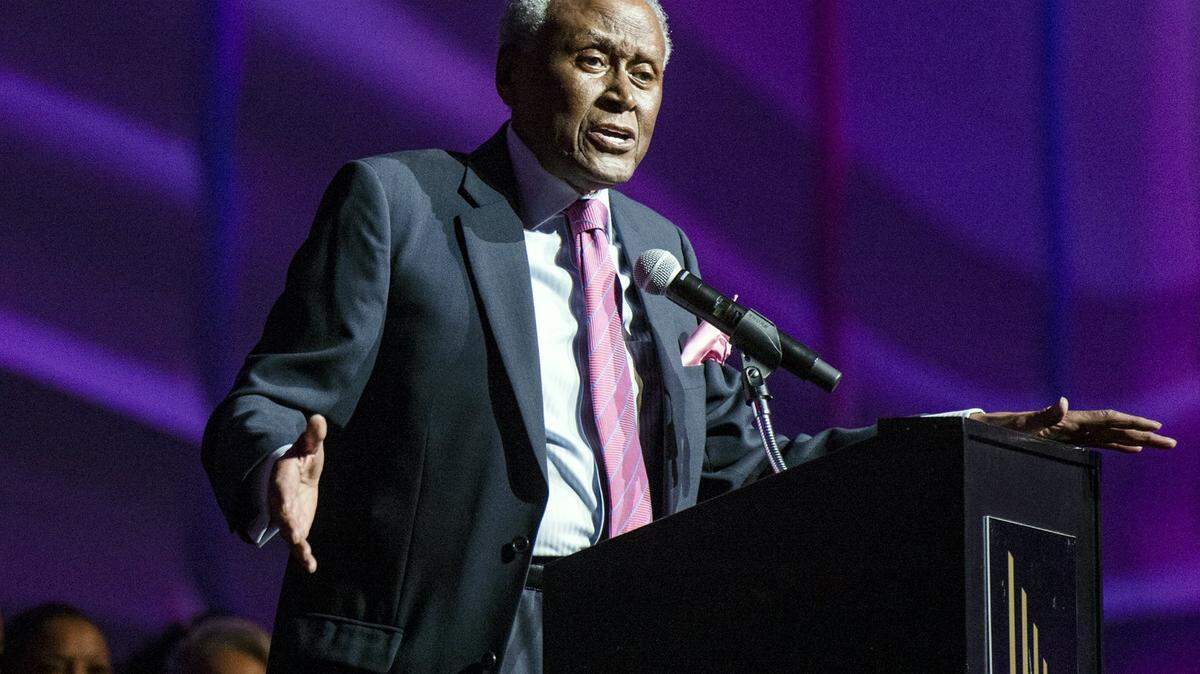 Alvin Brooks urges KC police board to delay vote on new police chief to get more input
