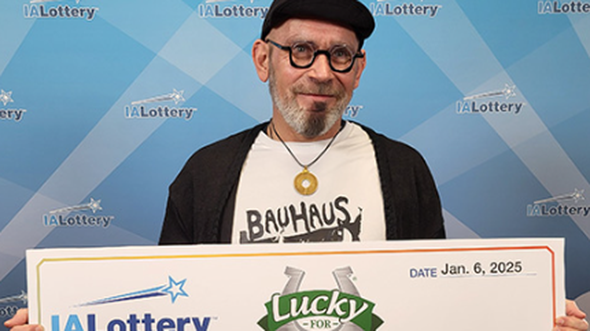 A man waited days to scan his lottery tickets not knowing he was carrying a big winner, Iowa lottery officials said.