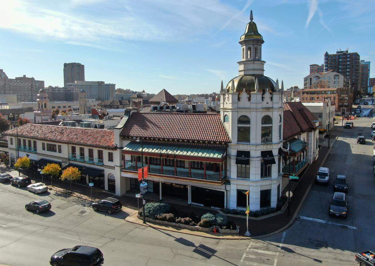 The building where Chuy's, a Tex-Mex restaurant, was located on the Country Club Plaza and closed in 2024. The location, 209 W. 46th Terrace, was seen on Wednesday, November 12, 2025, in Kansas City.