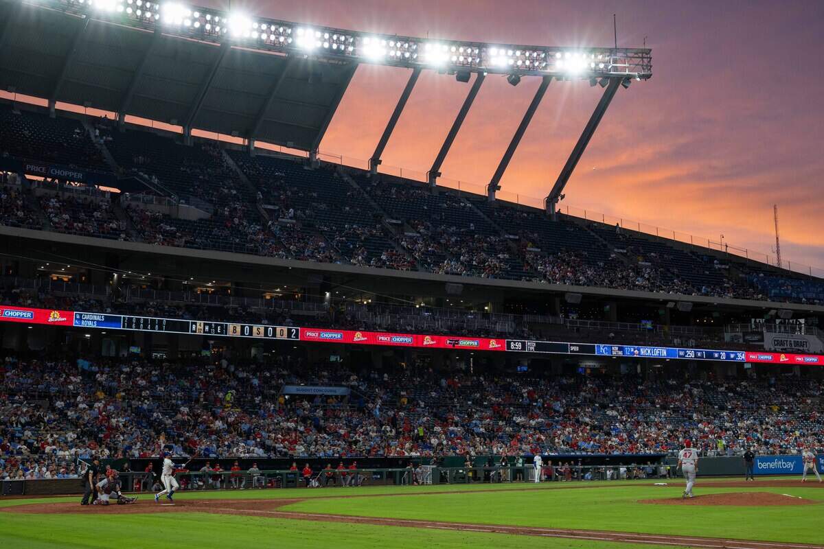 The sun sets on Kauffman Stadium during the Royals’ 14-6 win against the St. Louis Cardinals at Kauffman Stadium in Kansas City on Thursday, June 18, 2026.
