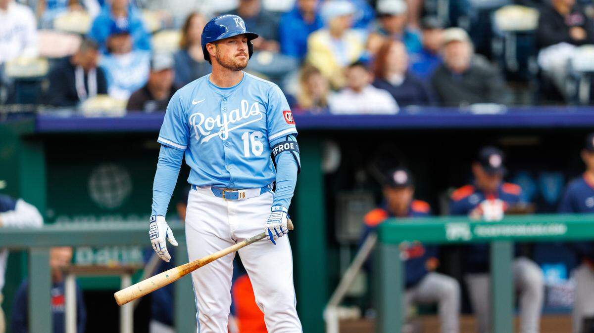 Kansas City Royals outfielder Hunter Renfroe (16) at bat during the seventh inning against the Houston Astros at Kauffman Stadium on April 27, 2025.