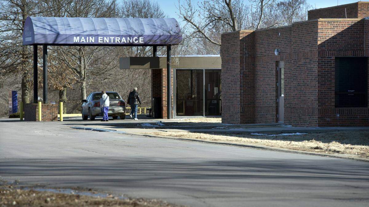 The Hedrick Medical Center in Chillicothe was the site of nine unusual patient deaths while Jennifer Hall worked as a respiratory therapist there from December 2001 to May 2002. The building has since been demolished.