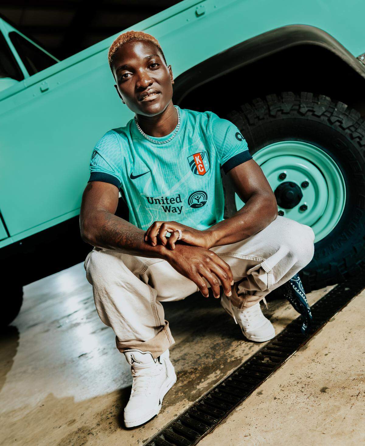Kansas City Current star Temwa Chawinga wearing the club’s new “Teal Town” jersey, which is new in 2025.