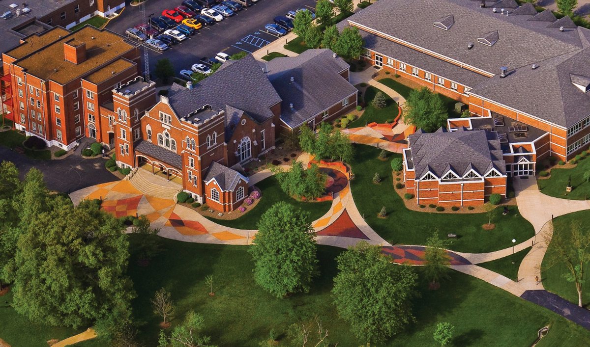 “Centuries in Turn” was designed by Nettleship for the central courtyard of William Woods University in Fulton, Missouri.