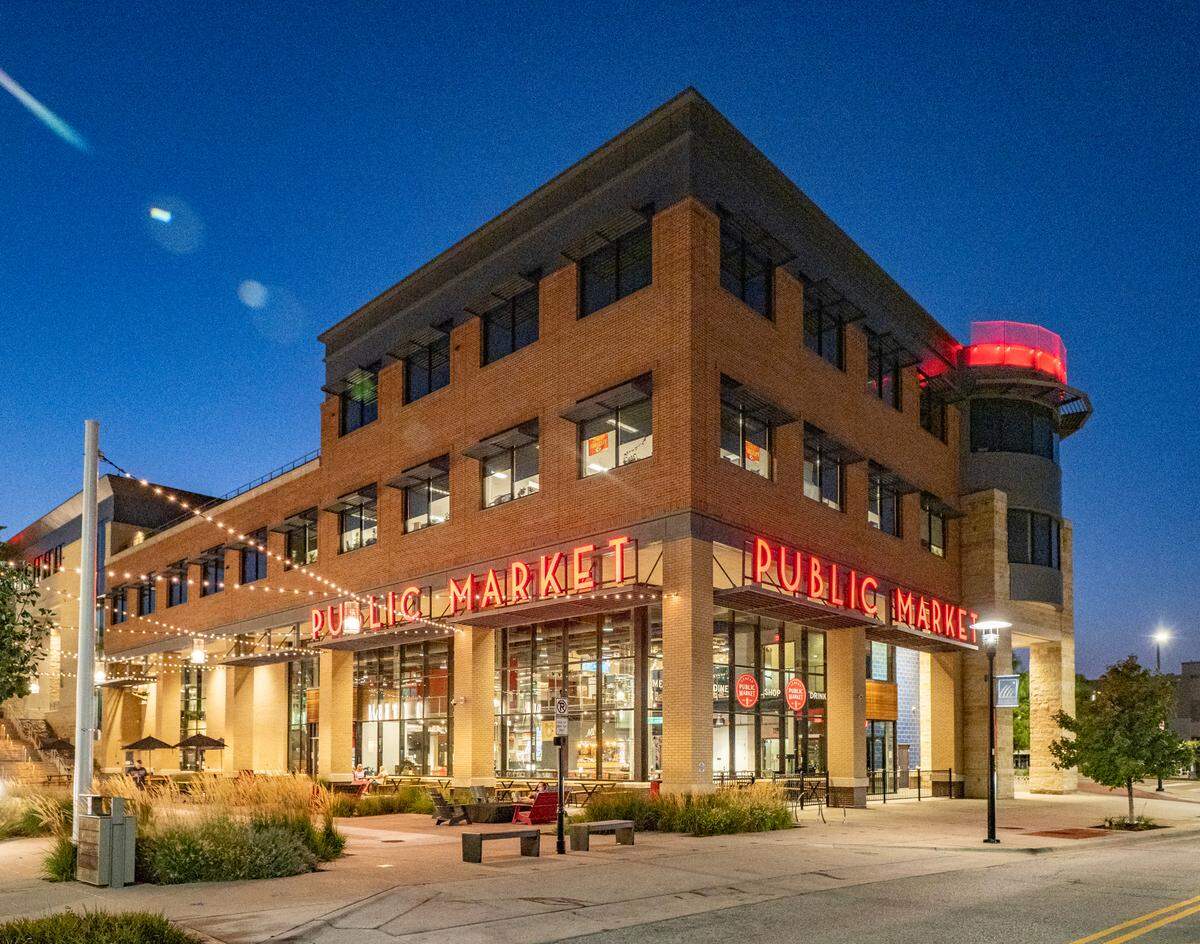 The Lenexa Public Market houses several restaurants and is a popular gathering place for residents of Lenexa City Center. 