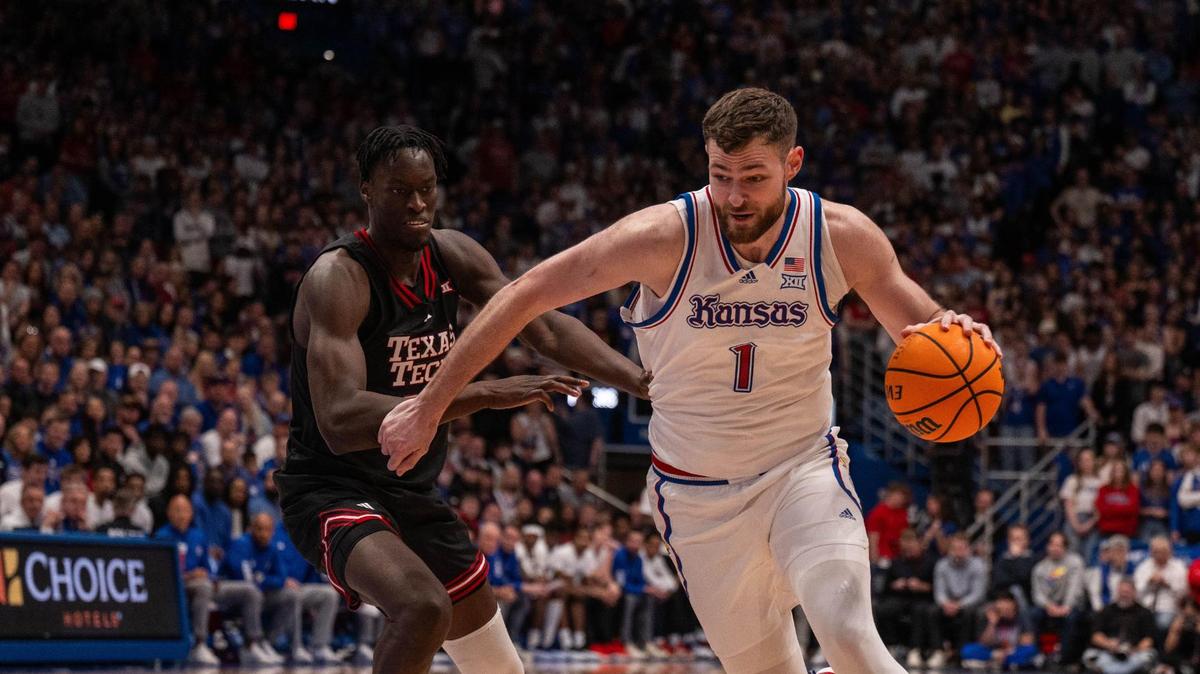 Kansas Jayhawks center Hunter Dickinson drives to the lane in the first half of the game vs. the Texas Tech Red Raiders on Saturday, March 1, 2025, at Allen Fieldhouse.