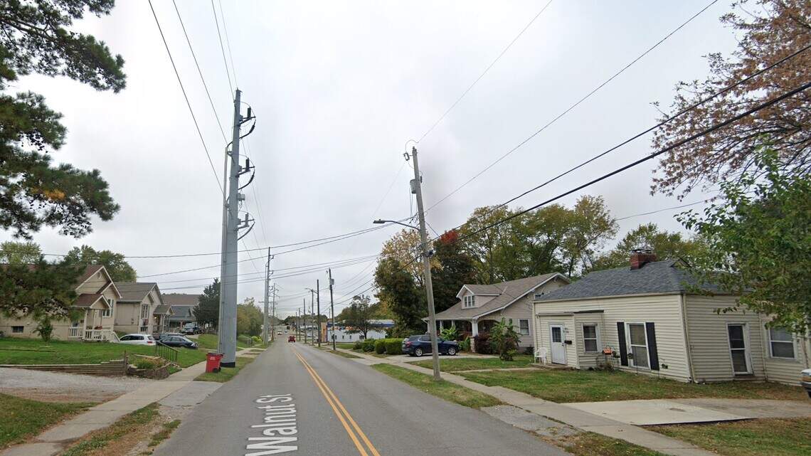 Pregnant woman, unborn child killed after Jeep strikes her in Independence