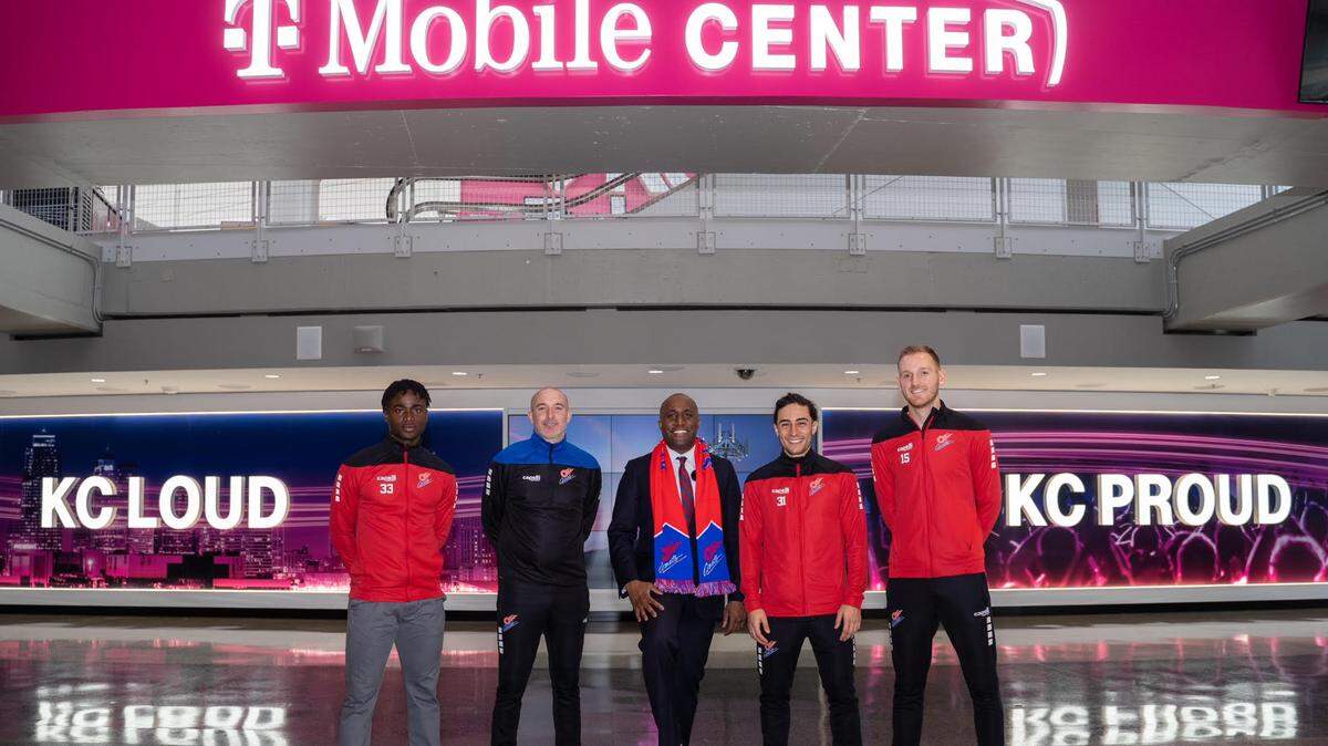 KC Mayor Quinton Lucas, center, met with Kansas City Comets leadership recently in advance of this Saturday’s Comets-Tacoma Stars match at T-Mobile Center.