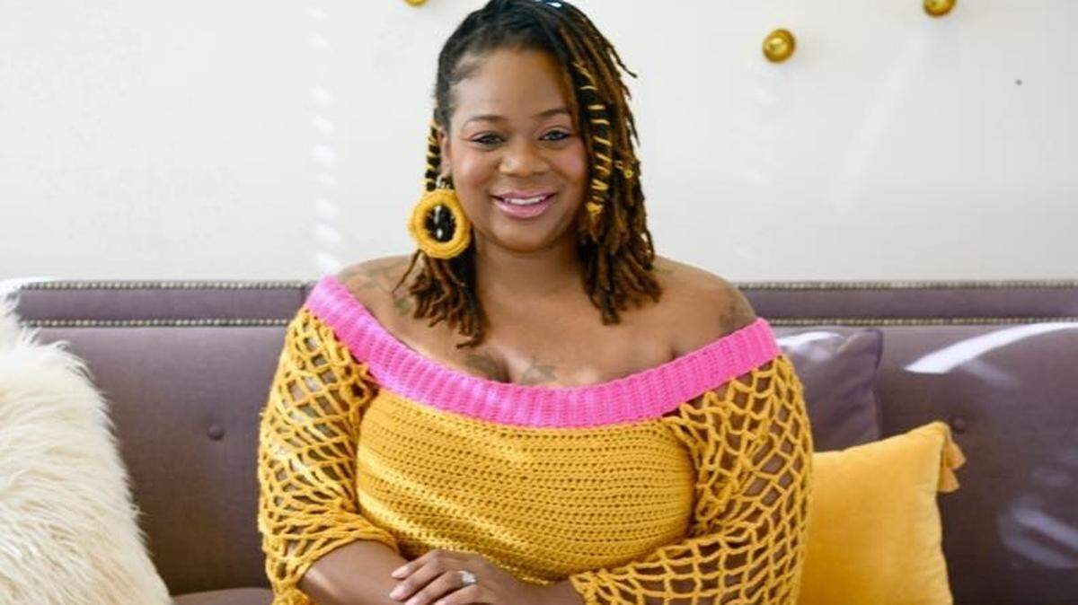Rachel Hughes’ Studio Rae crafts custom crochet designs for fashion show runways across the Kansas City metro area and beyond.