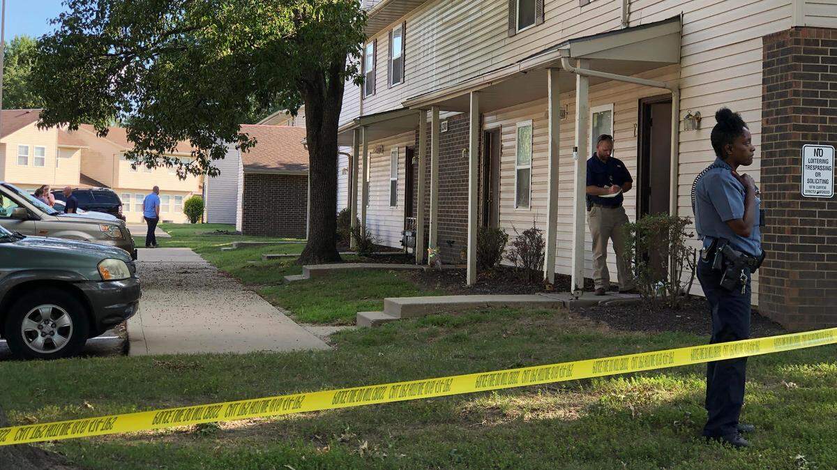 Kansas City police investigate a fatal shooting at about 4 p.m Sunday, Aug. 21, 2022, in the 1300 block of East 89th Street. The victim, a man, was declared dead at the scene.
