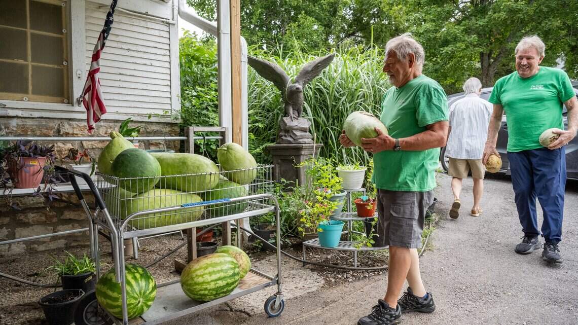 This all-volunteer produce stand in Lee’s Summit is more than a food source