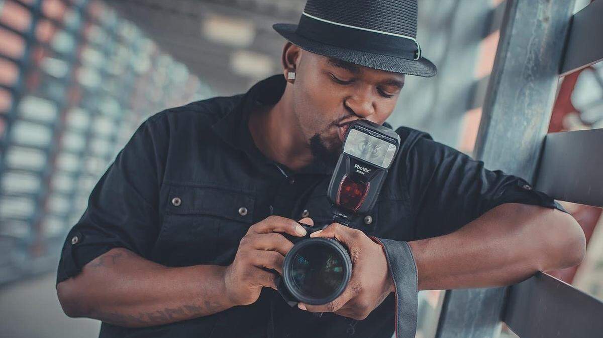 Kansas City photographer Harold Ervin died unexpectedly at 38.