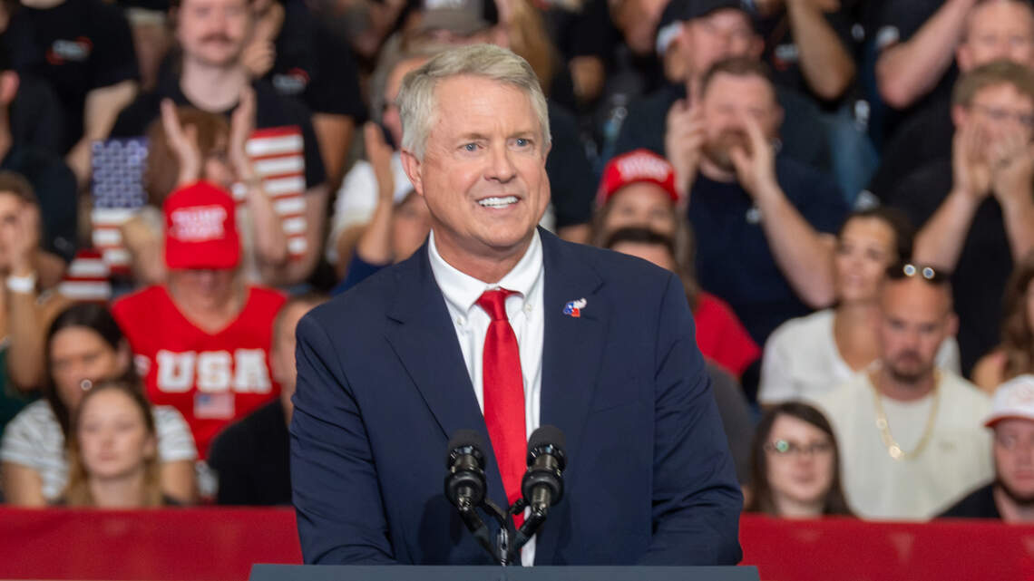 Republicans pivot to Kansas amid tight Marshall-Hamilton Senate race. ‘It’s real now’