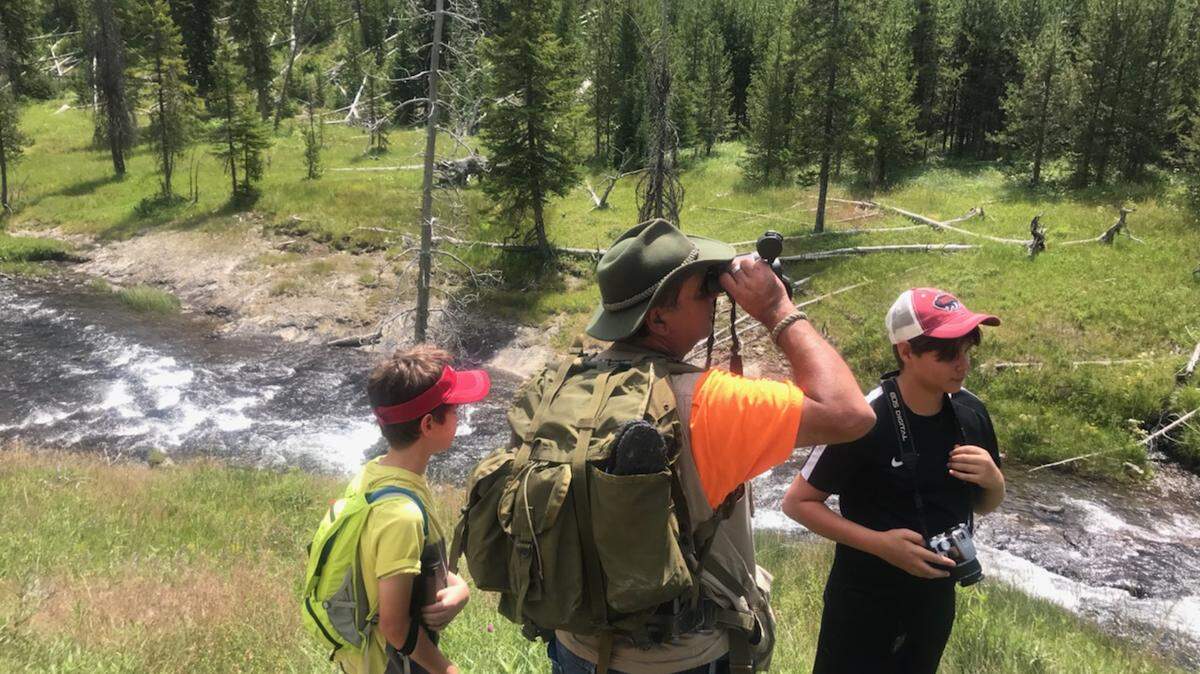 Richard Espinoza and his children at another hike in Yellowstone.