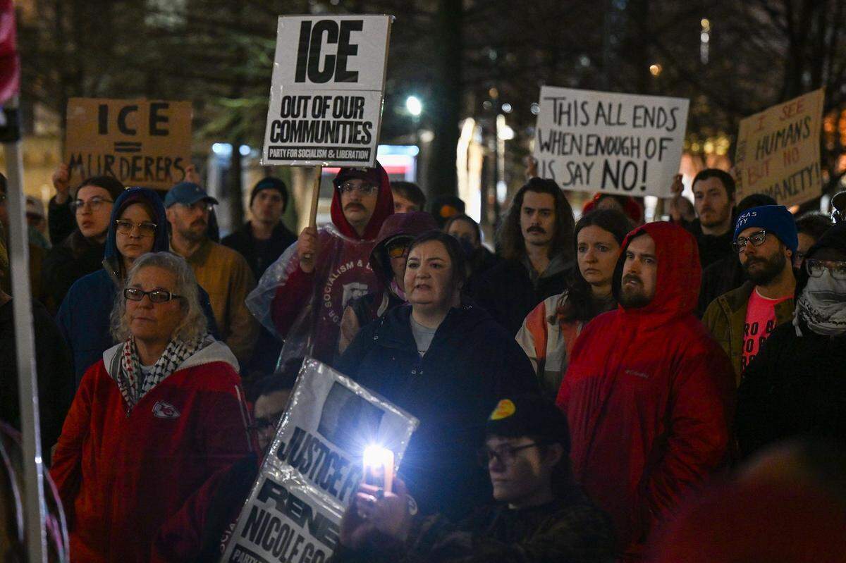 Crowds protested ICE outside City Hall in Kansas City on Thursday, Jan. 8, after a federal agent shot and killed Renee Good, a former KC resident, in Minneapolis on Wednesday, Jan. 7.