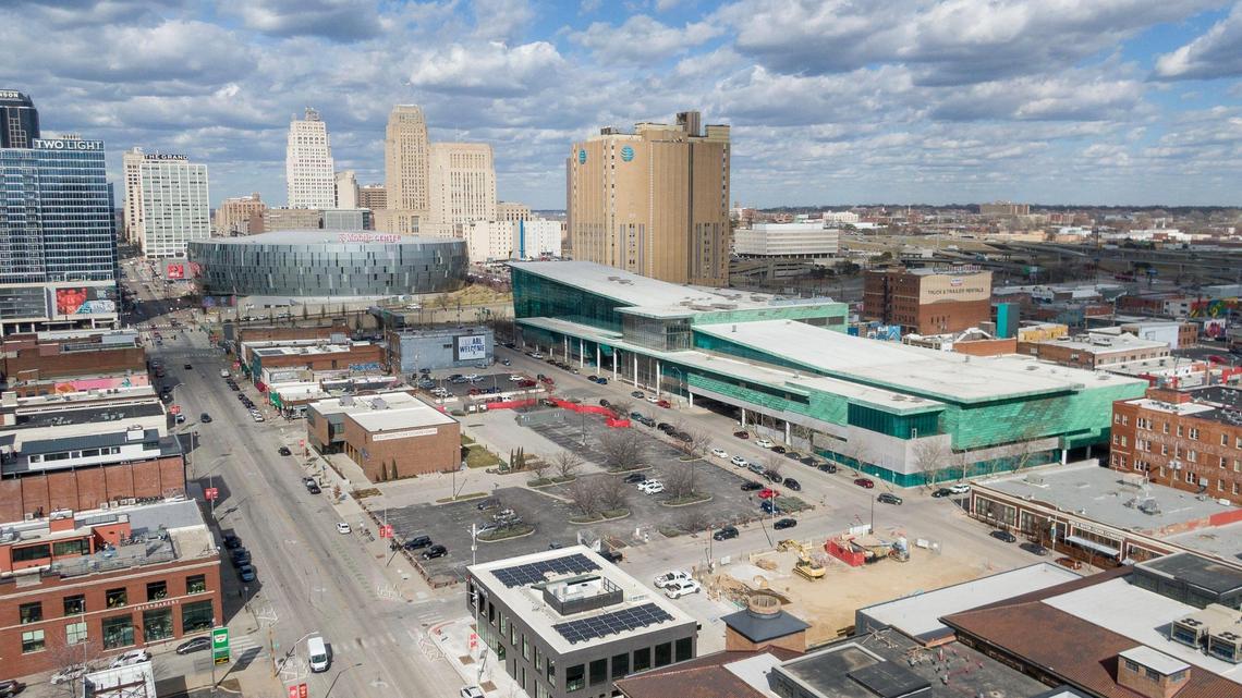 The proposed site of the Kansas City Royals’ new ballpark in the East Crossroads. The proposed footprint is bounded by Interstate 670 to the north, 17th Street to the south, Grand Boulevard to the west and Locust Street to the east. The eastern border is in question after the Royals this week agreed to not shut down Oak Street for the development.