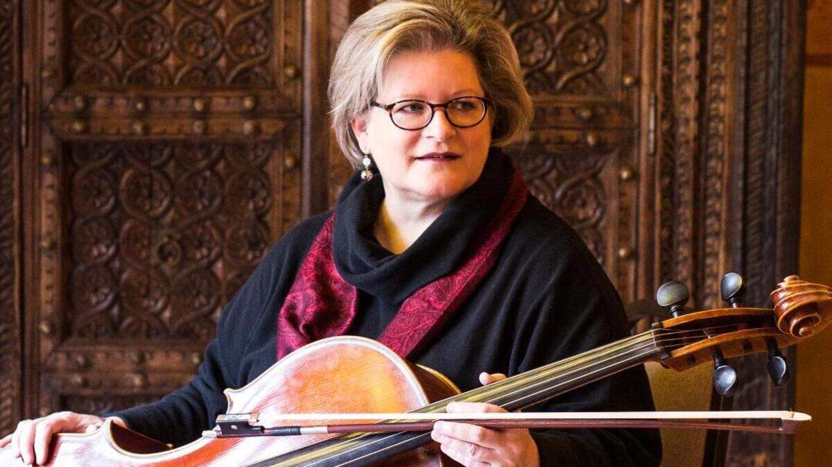 Cellist Trilla Ray-Carter is artistic and executive director of the Kansas City Baroque Consortium.