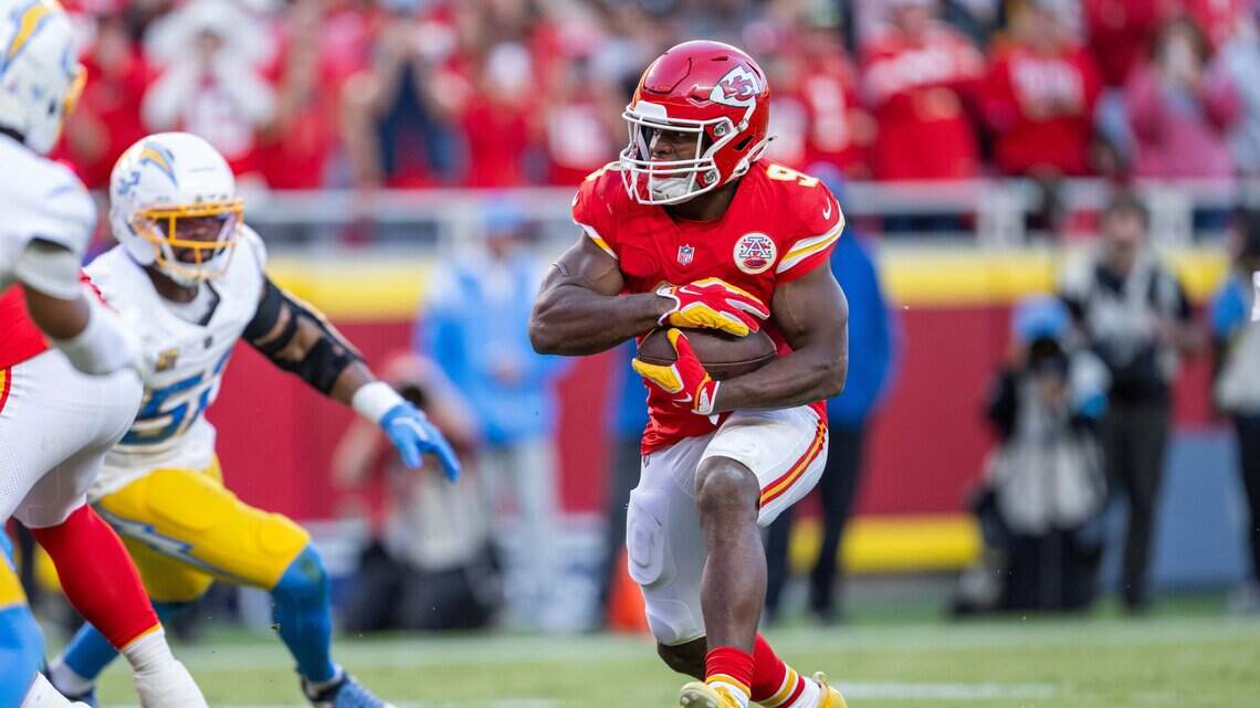 Running back drama and what else to watch when Chiefs visit Seattle Seahawks
