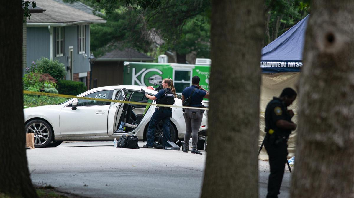 Police investigate the scene of a fatal shooting on the 11900 Smalley Avenue on Wednesday, Aug. 2, 2023, in Grandview. Just before 11:30 a.m. police took the suspect into custody after he allegedly shot two people and killed a third person.