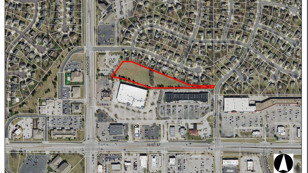 The area where developers want to place five buildings, equaling 18 total townhouses is shown in a plan submitted to county officials. The space is surrounded by a residential neighborhood in the north and the vacant Incred-A-Bowl building on the south.
