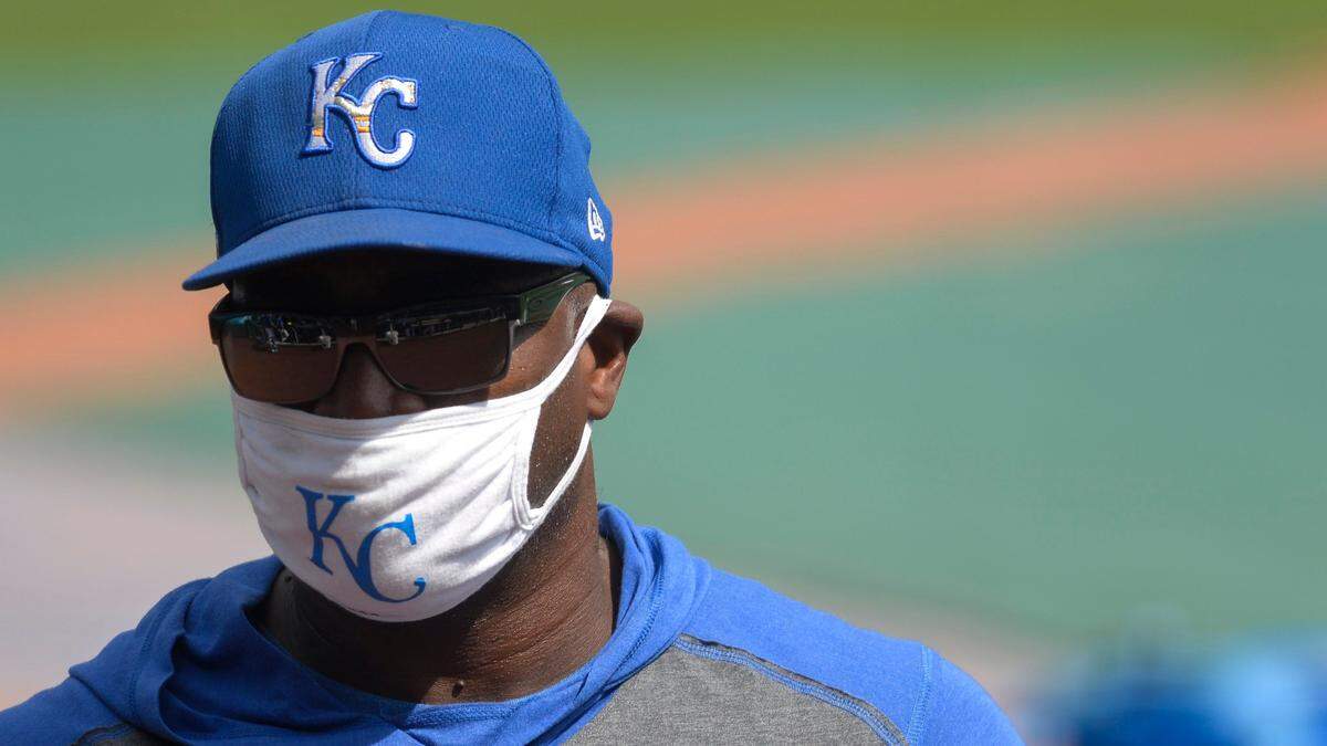 The cotton mask that Royals hitting coach Terry Bradshaw wore at Kauffman Stadium on July 3 looks very comfy, but not all masks are. Medical professionals say that finding the right fit and choosing a mask of cotton can make it more comfortable.
