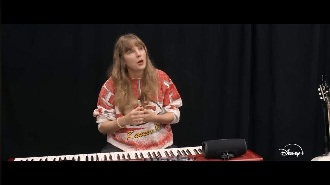 Taylor Swift posted a glimpse of herself without makeup and people lost their minds