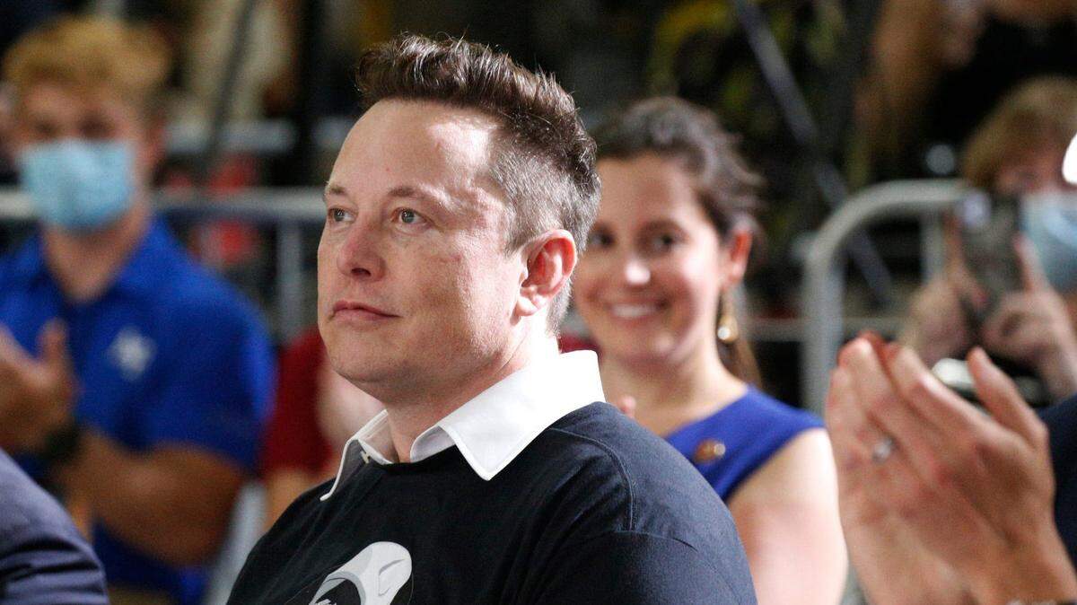 Elon Musk during a post launch rally in the VAB Building at Kennedy Space Center, Saturday, May 30, 2020. [News-Journal/Nigel Cook] Trump Launch14