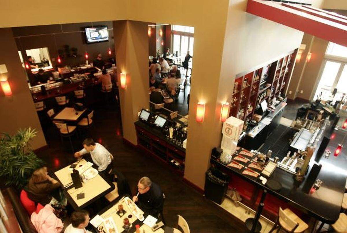 The lower level of the Main Street restaurant Drunken Fish.
